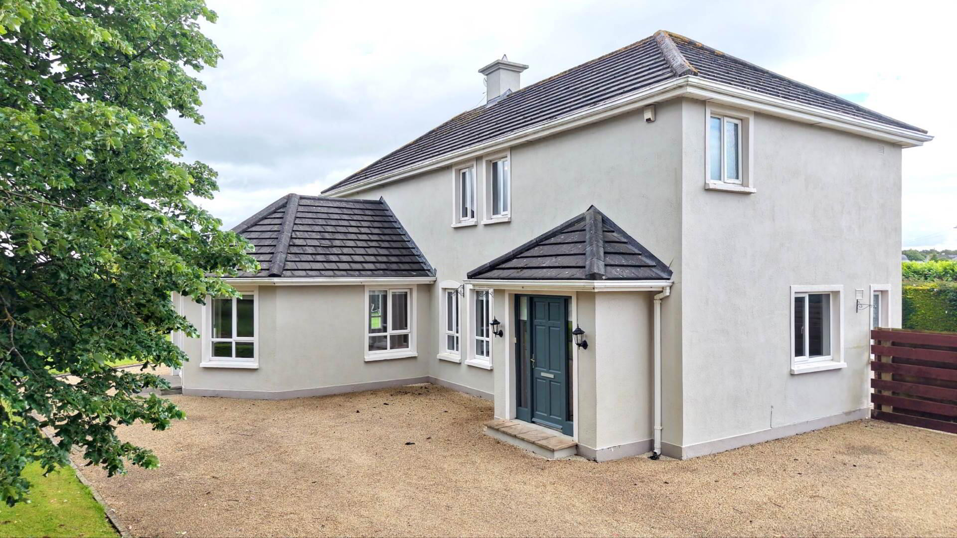 4 Lime Tree Grove 1 of 33