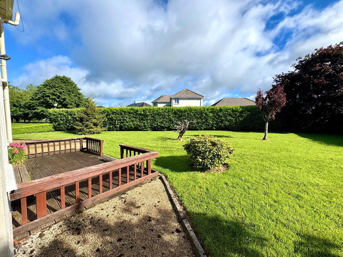 4 Lime Tree Grove 2 of 33