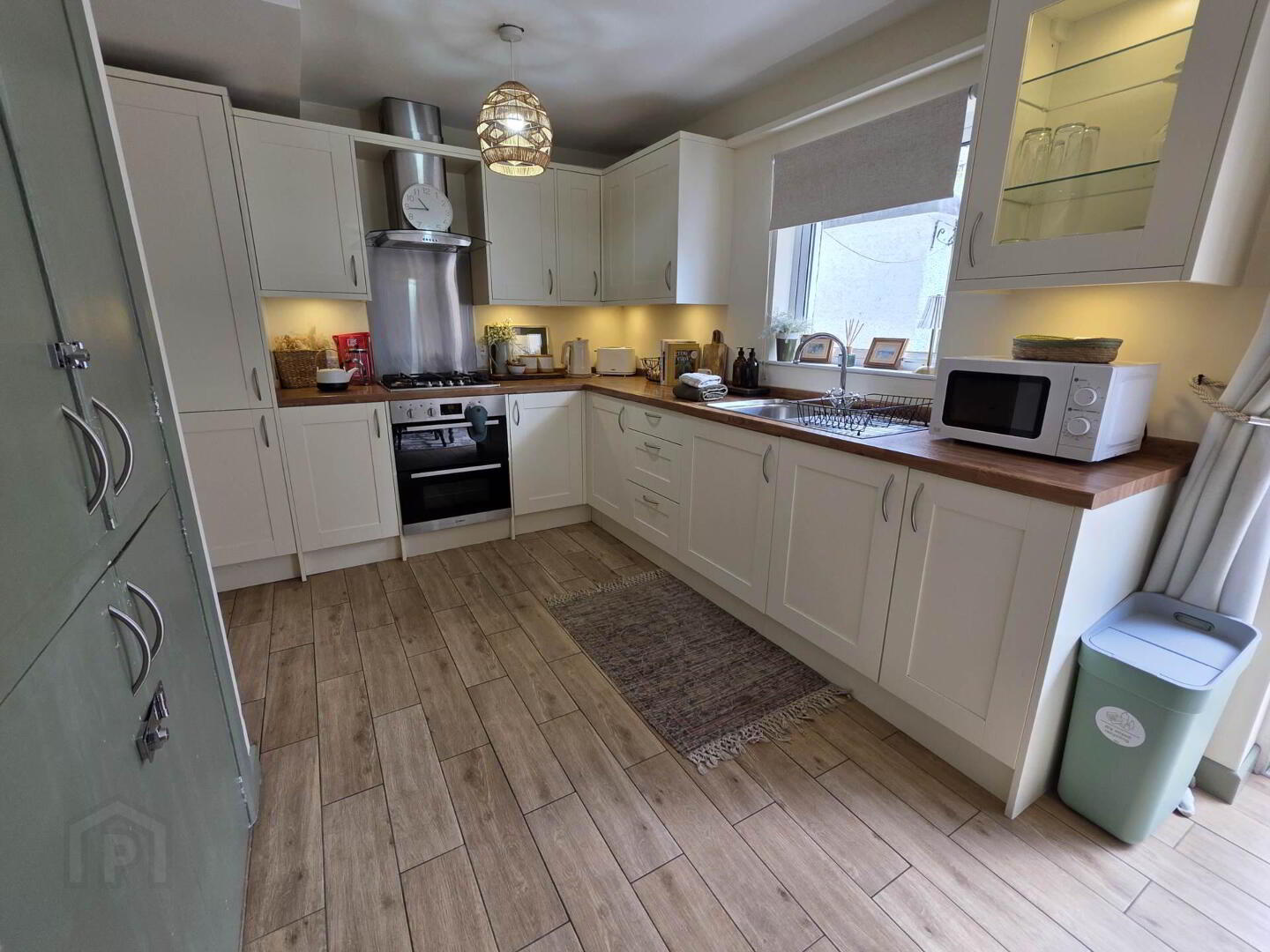 22 Coleshill Park 2 of 35