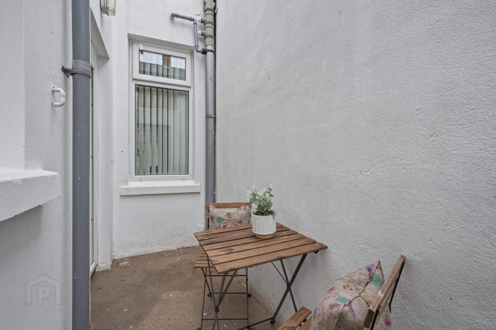 53 Glenbrook Avenue 27 of 28
