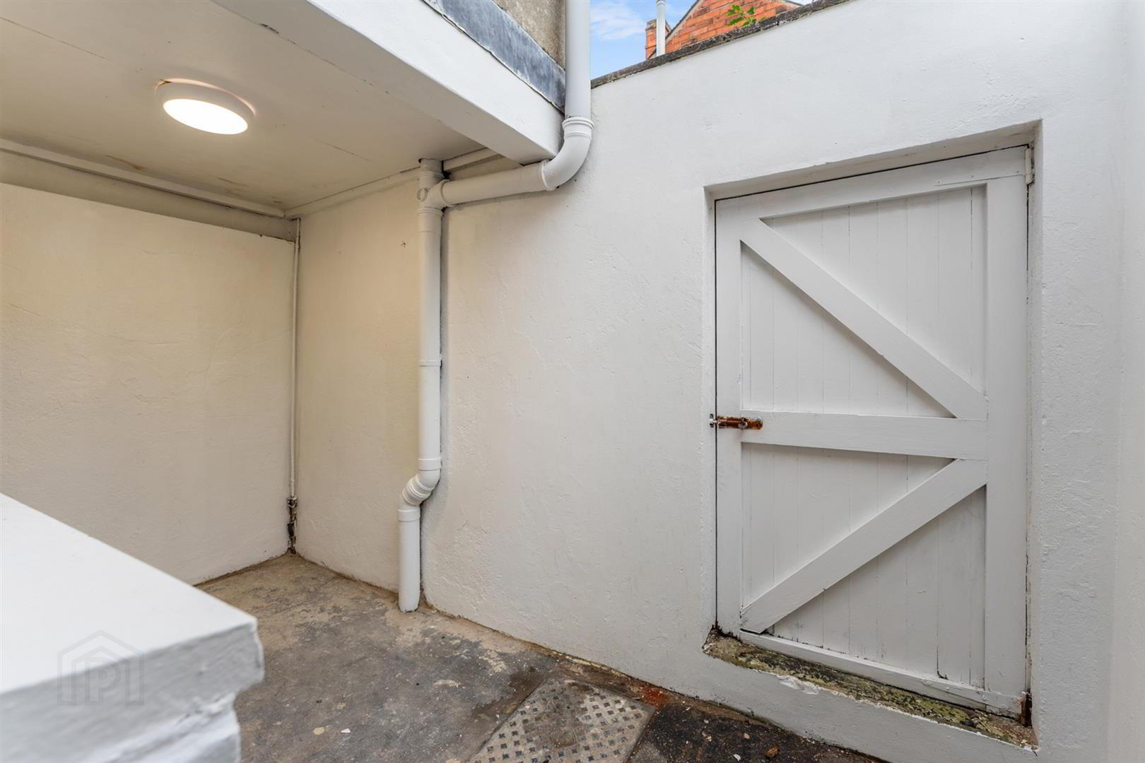20 Woodcot Avenue 15 of 16