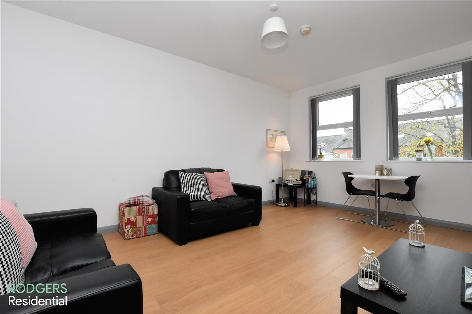 Apt 12, 108-110 Eglantine Avenu 3 of 7