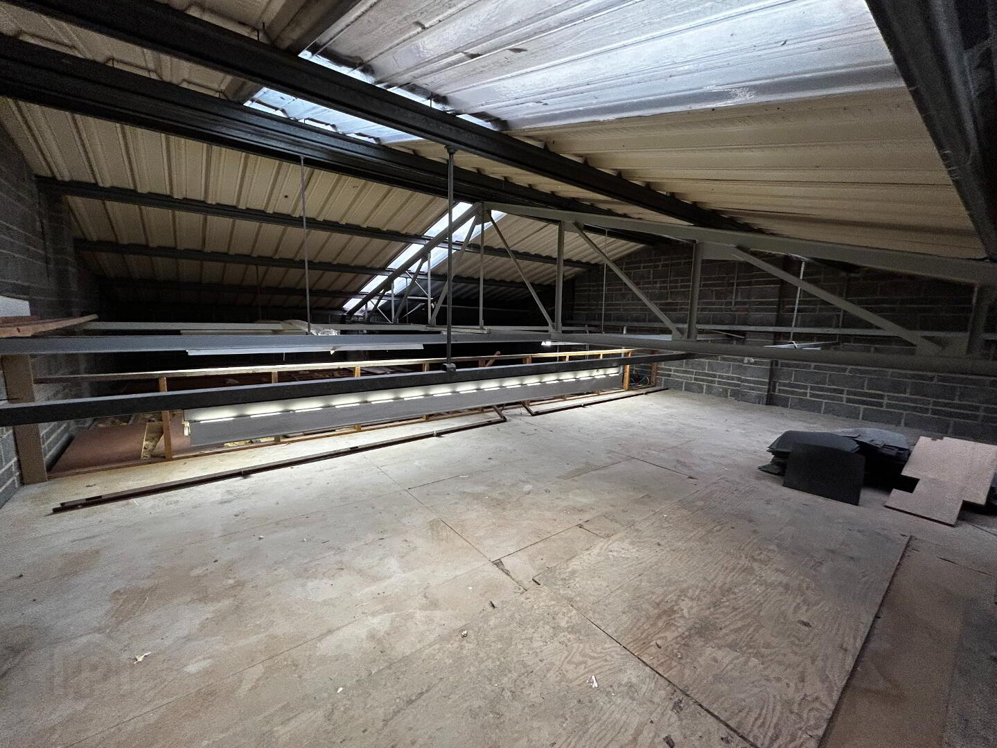 Dunlop Industrial Units, Unit 41 8 Balloo Drive 12 of 12