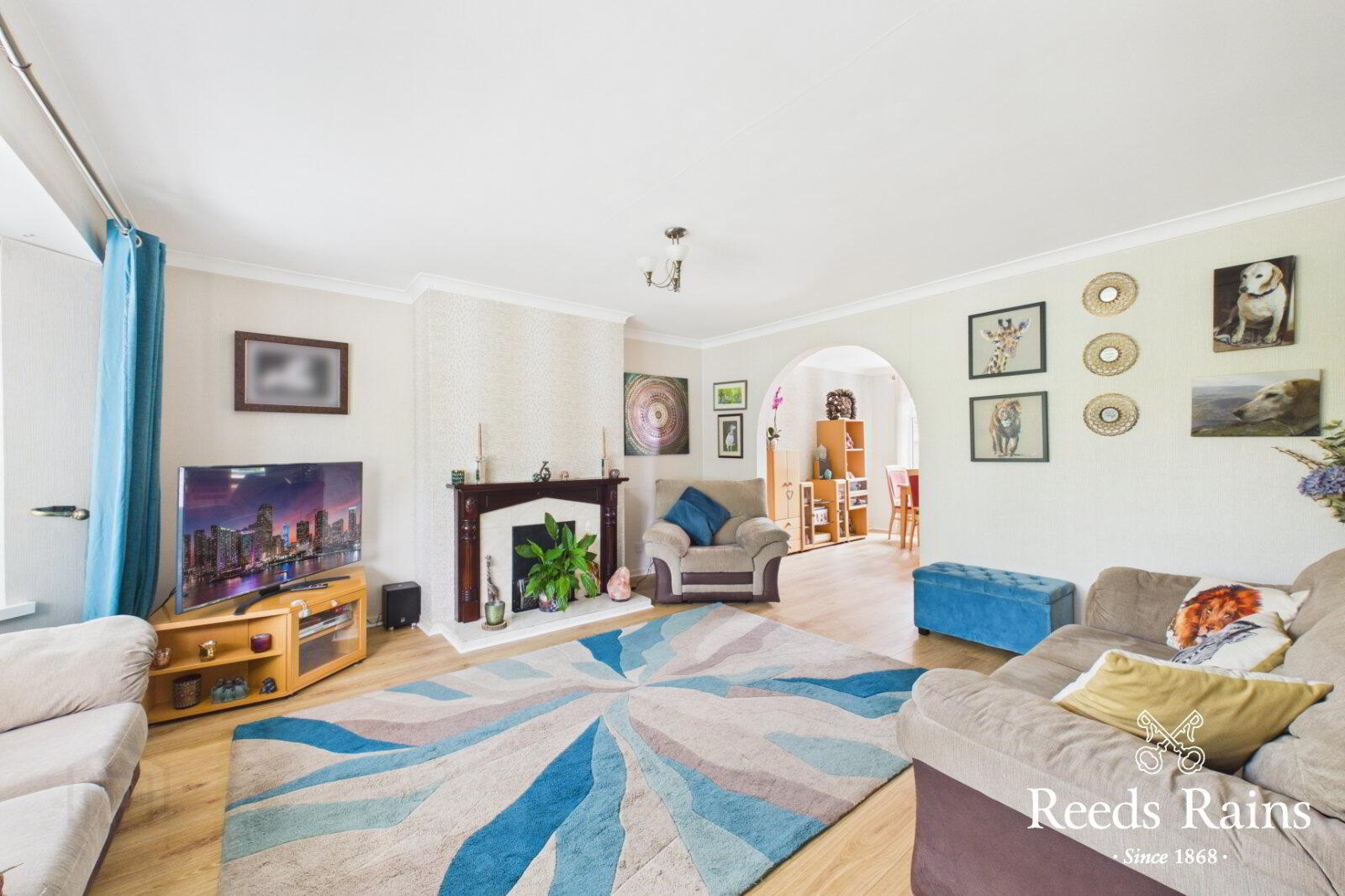 25 Hillview Crescent 3 of 16