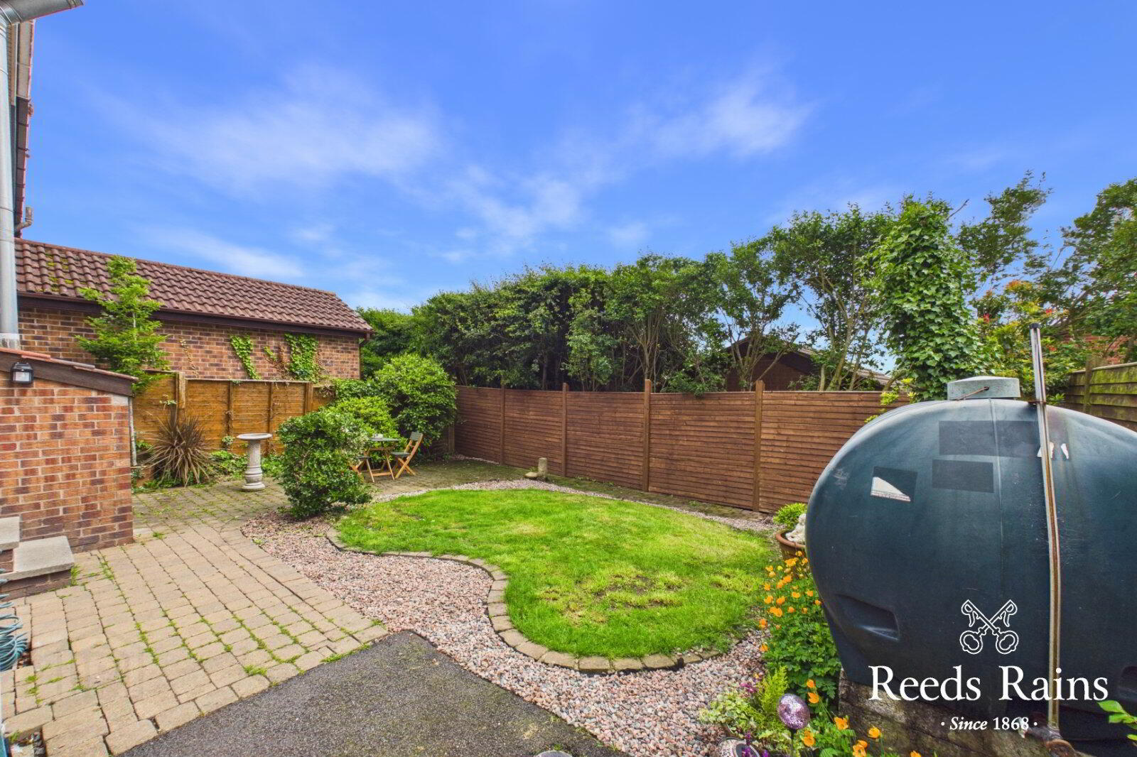 25 Hillview Crescent 16 of 16