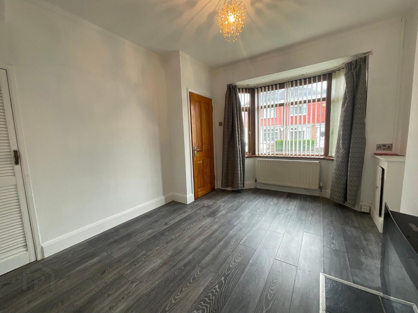105 Rutherglen Street 2 of 13