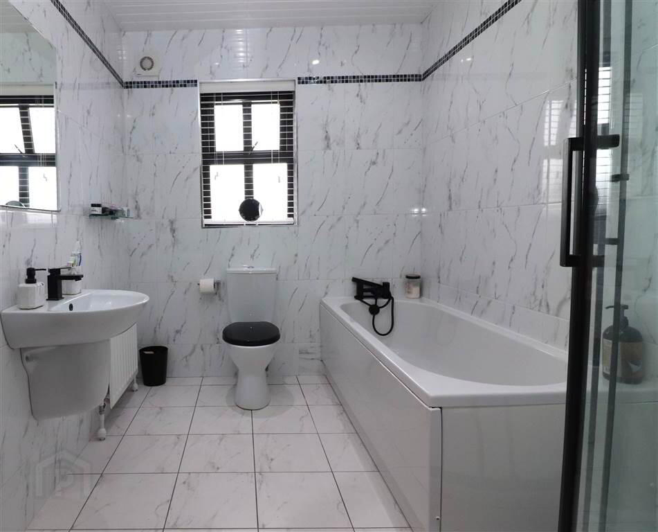 12a Mornington Gardens 7 of 8
