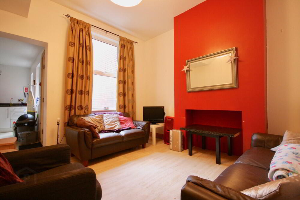42 Elaine Street 2 of 10