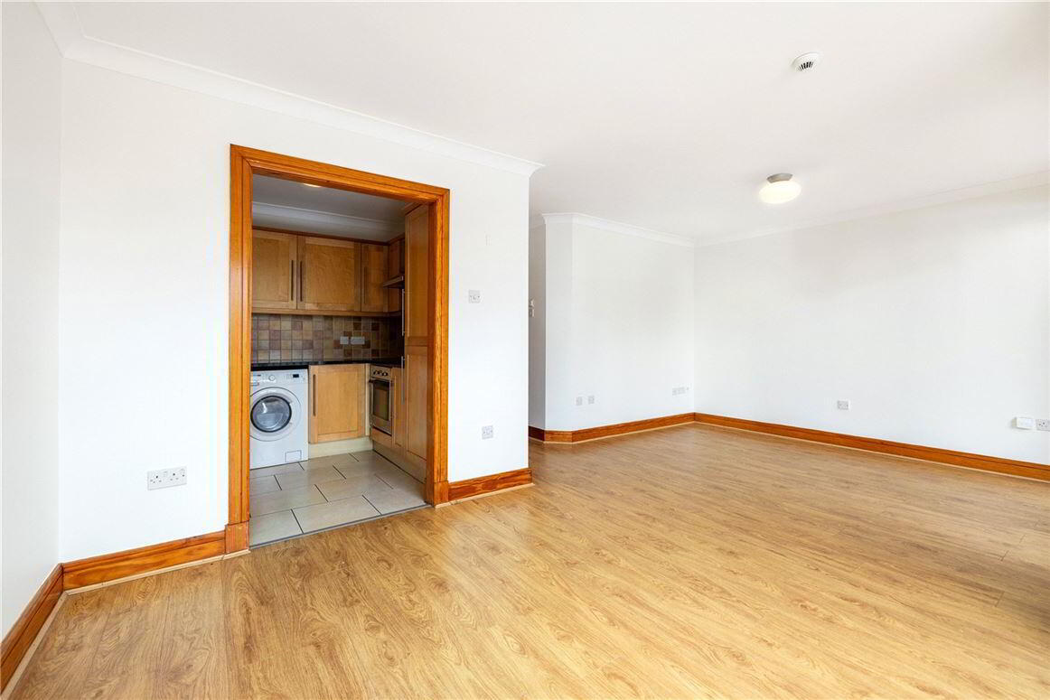 75 Glaslyn Apartments 2 of 12
