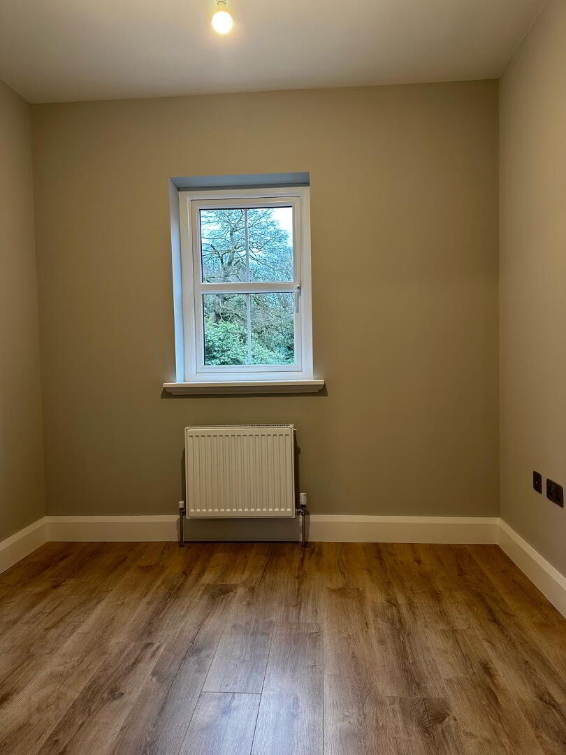 1B Castle Glen Avenue 15 of 16