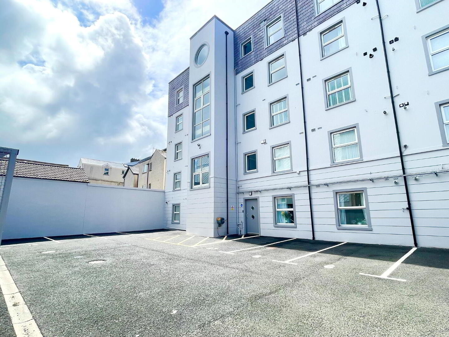 2 West Bay Apartments, 46-50 Mark Street 20 of 20