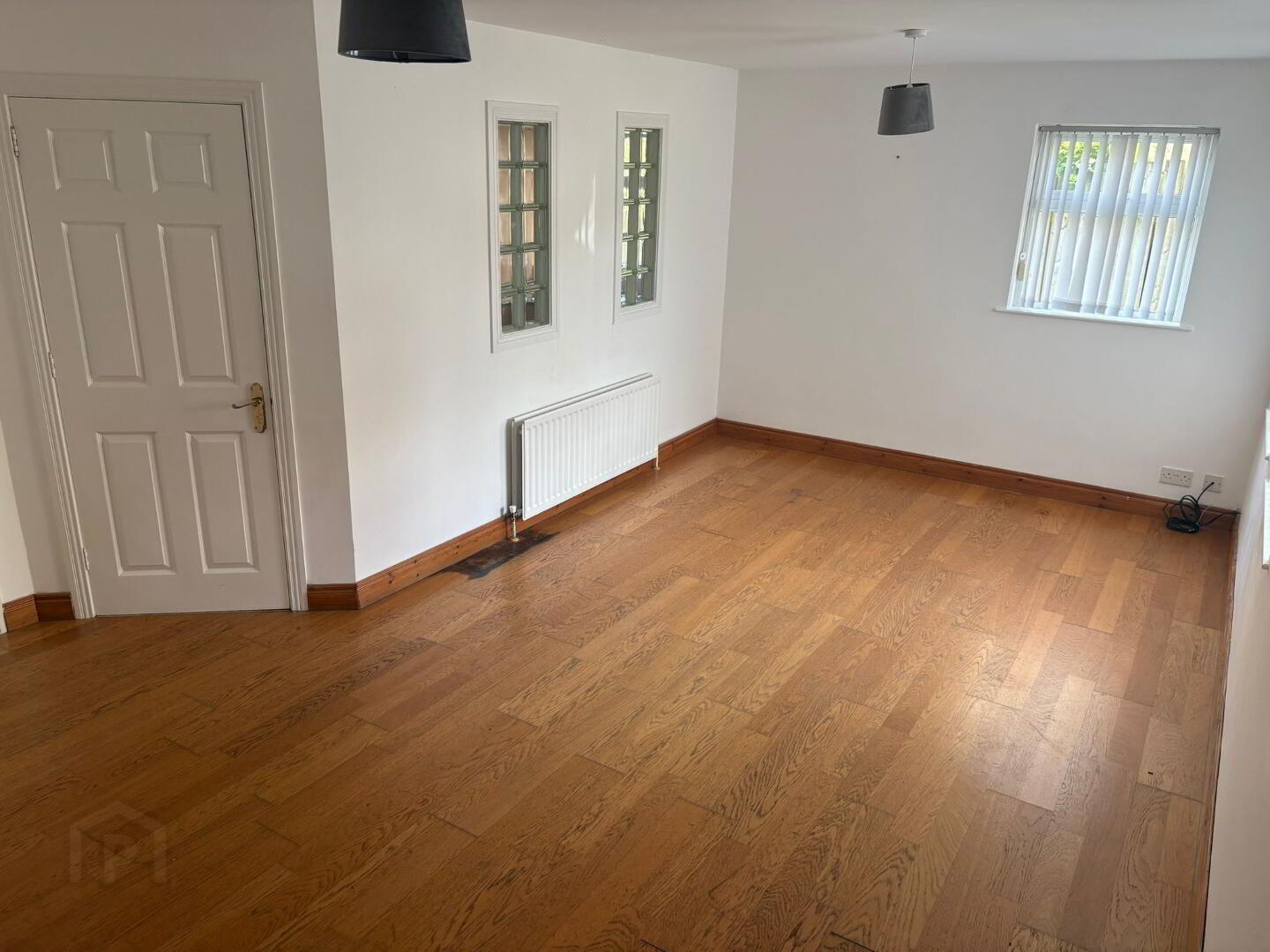 48 Willowbrook Park 2 of 13