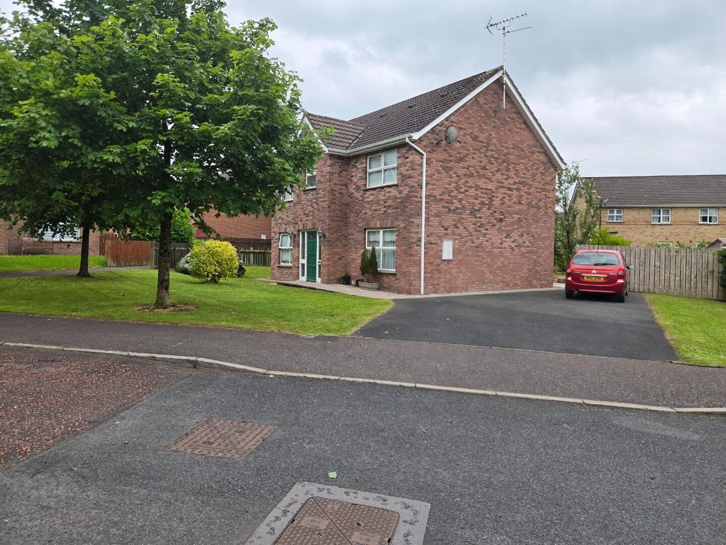 4 BED DETACHED HOUSE, 9 Coolnagard Brae 3 of 24