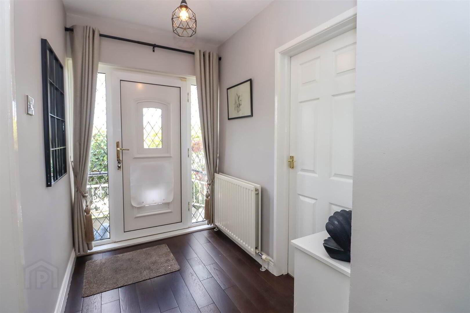 2 Ferndene Gardens 3 of 21