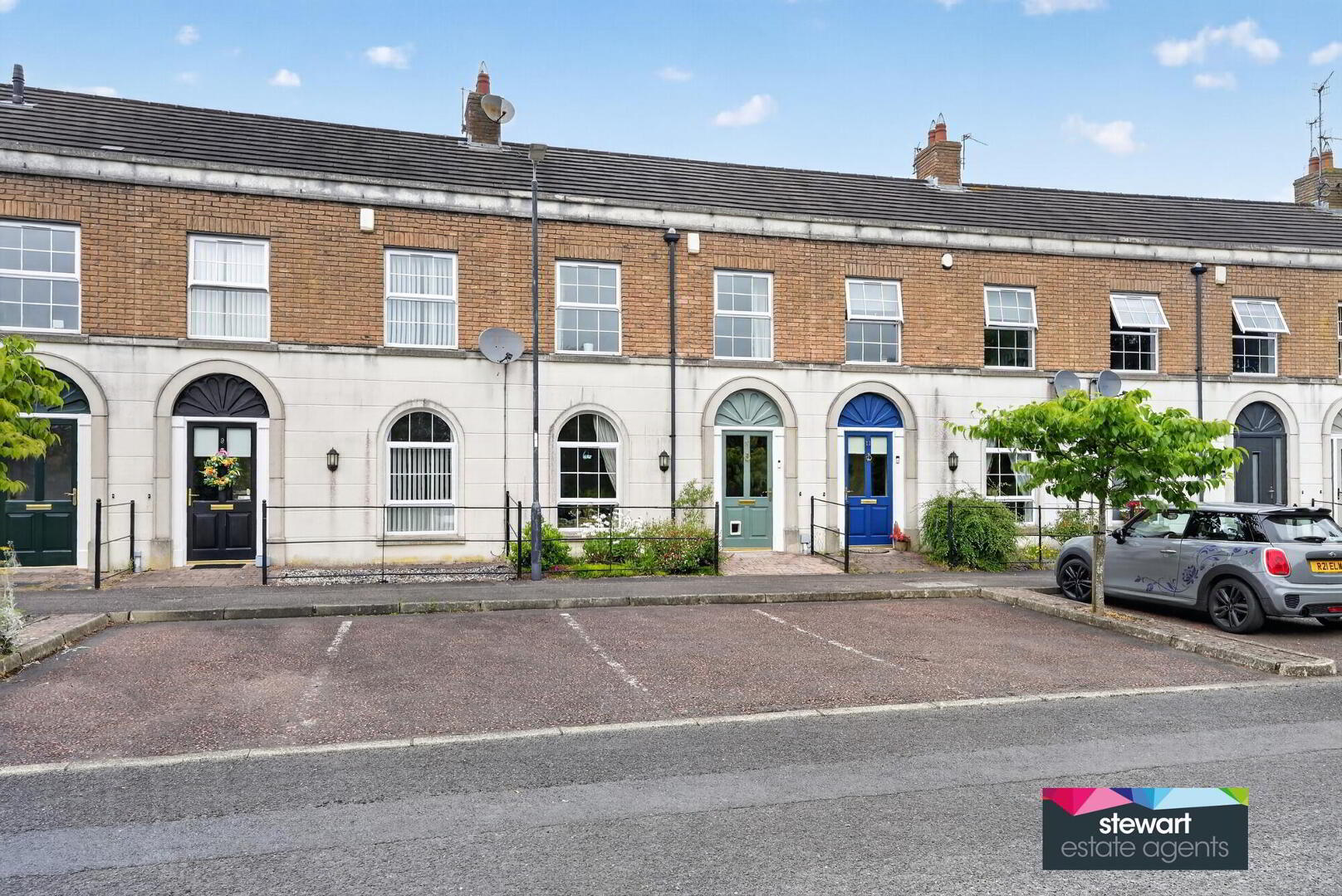 10 Glebe Crescent 2 of 33