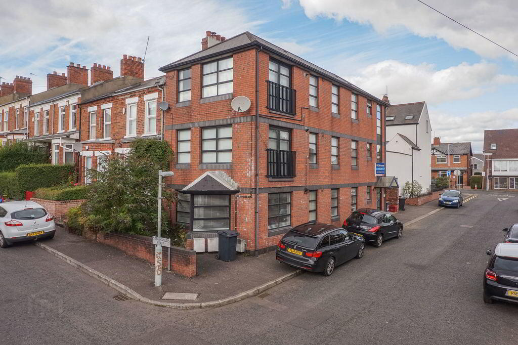 Apt 1, 43 Sandhurst Drive 1 of 9