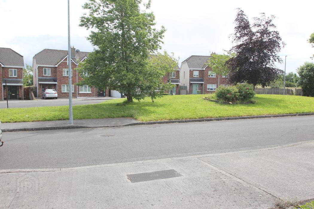 13 Chancery Park Way 3 of 10