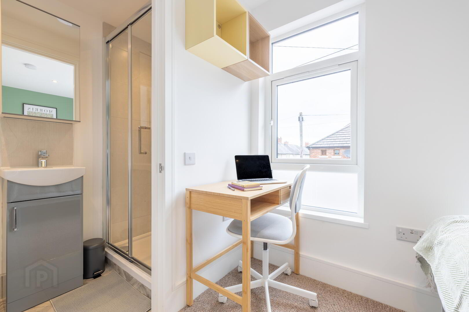 Room 3, 4 Woodcot Avenue 14 of 15