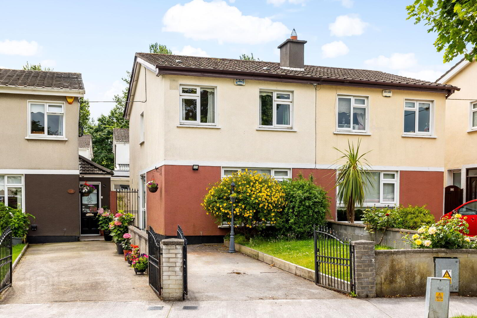 8 Cherbury Park Road 1 of 21