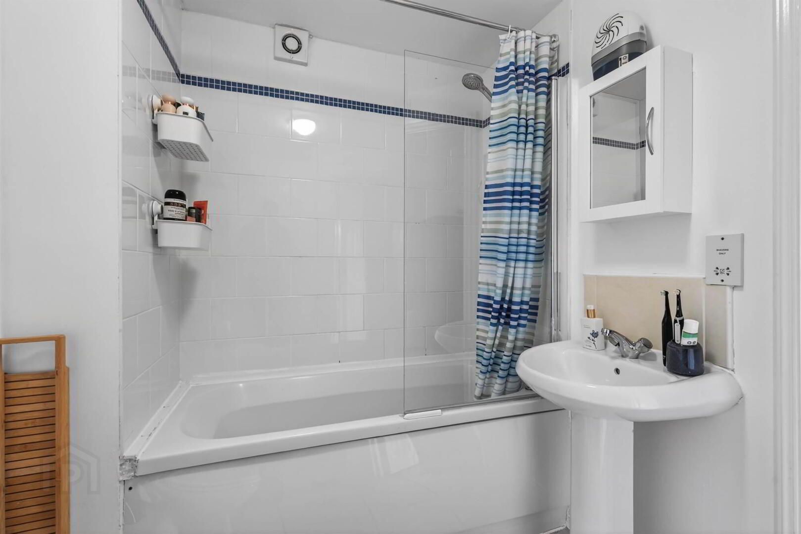 1 Ashley Courtyard, 1a Fane Street 16 of 17