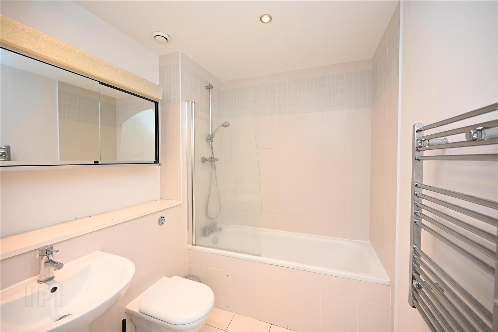 Apartment 16.1 Obel Tower 62 Donegall Quay 7 of 7