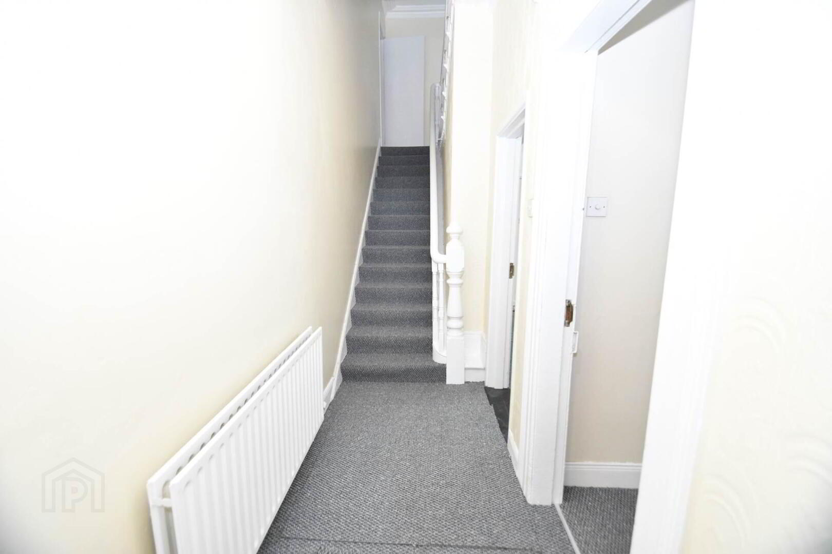 2 Charnwood Avenue 2 of 26