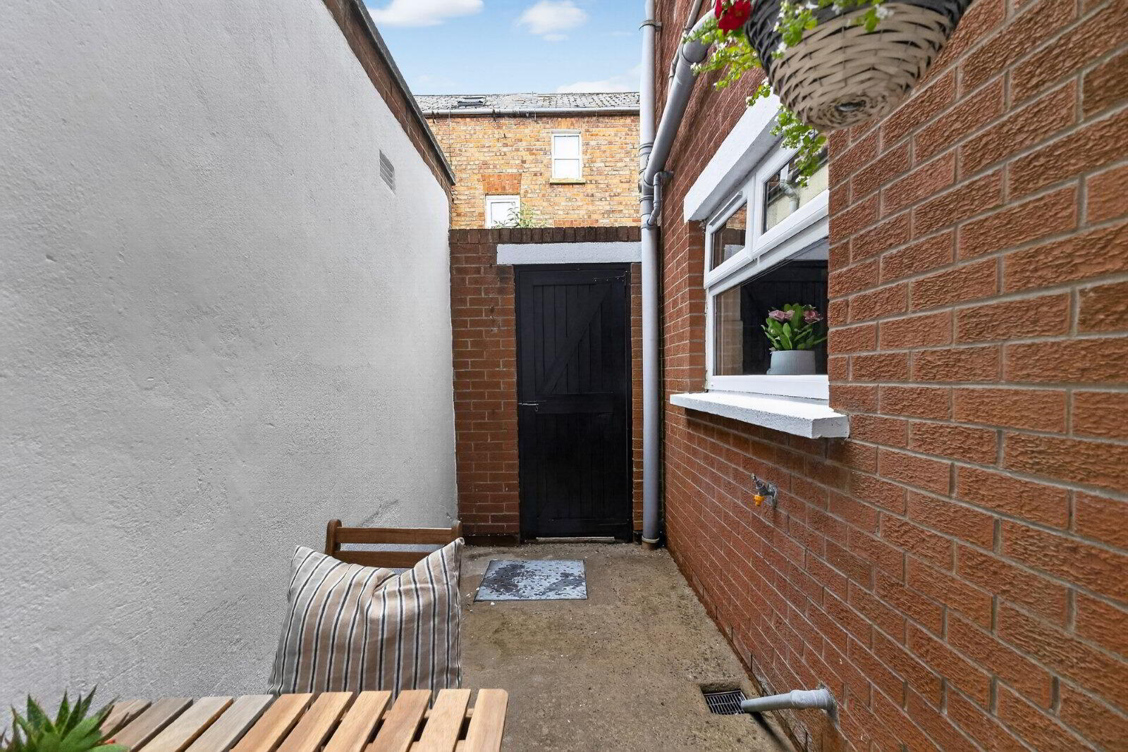 30 Lichfield Avenue 22 of 22
