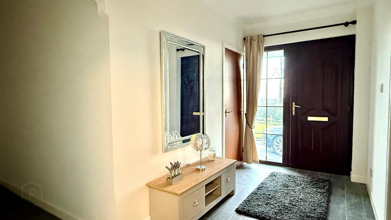 28b Ashtree Hill 2 of 25