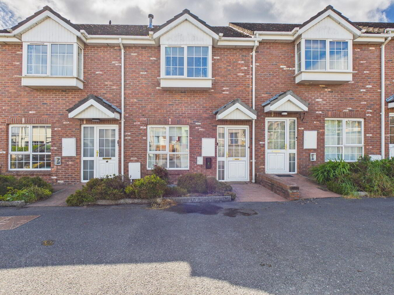 2 Springhill Mews 1 of 29