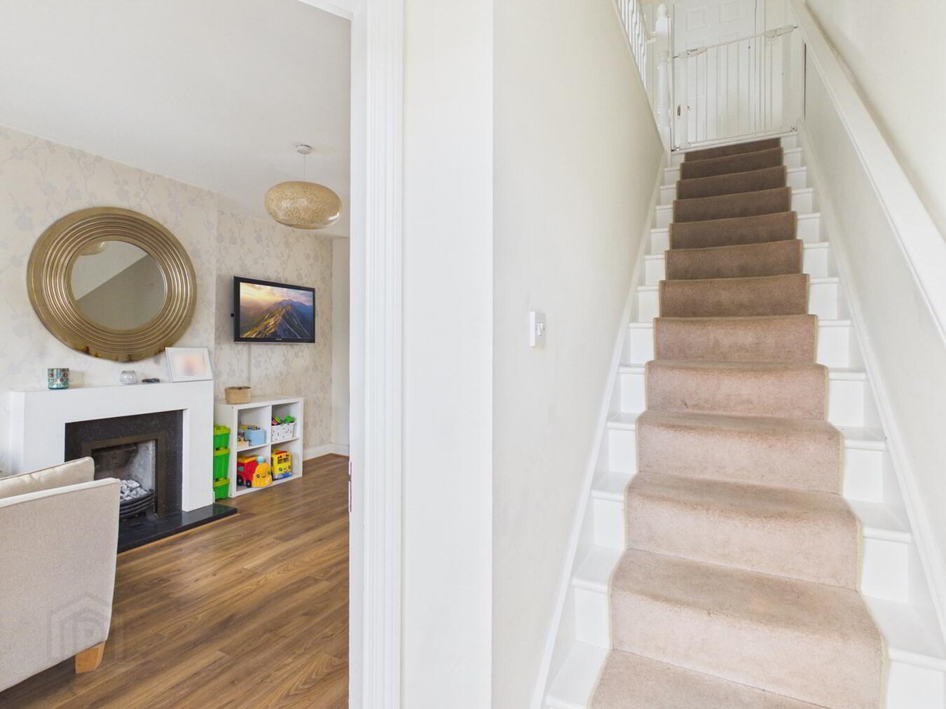 2 Springhill Mews 3 of 29