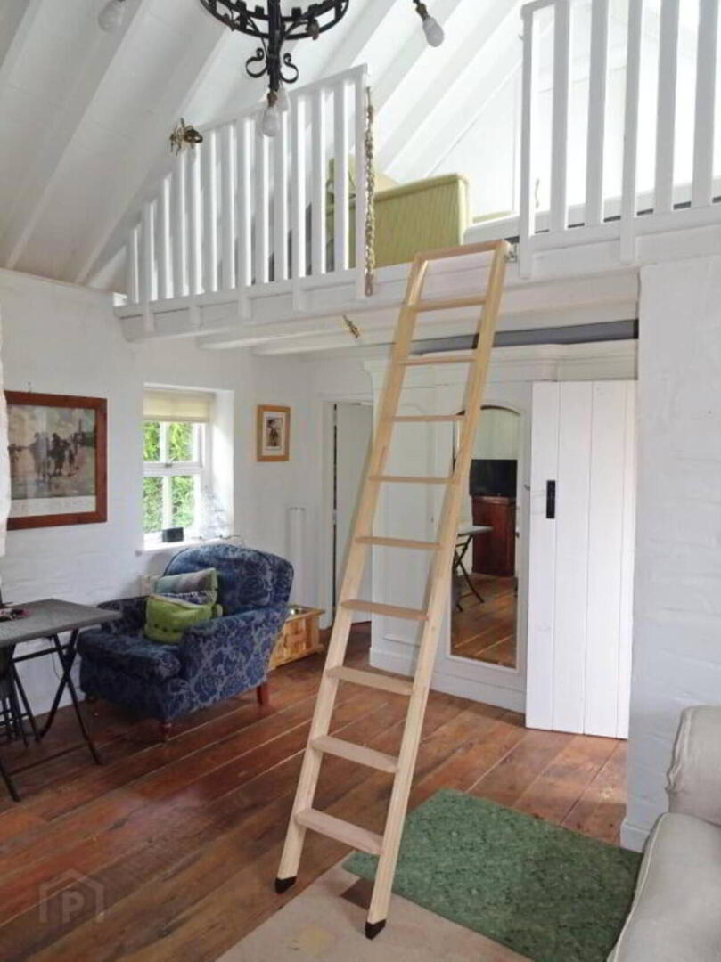 2 Castle Brae Cottages 3 of 12
