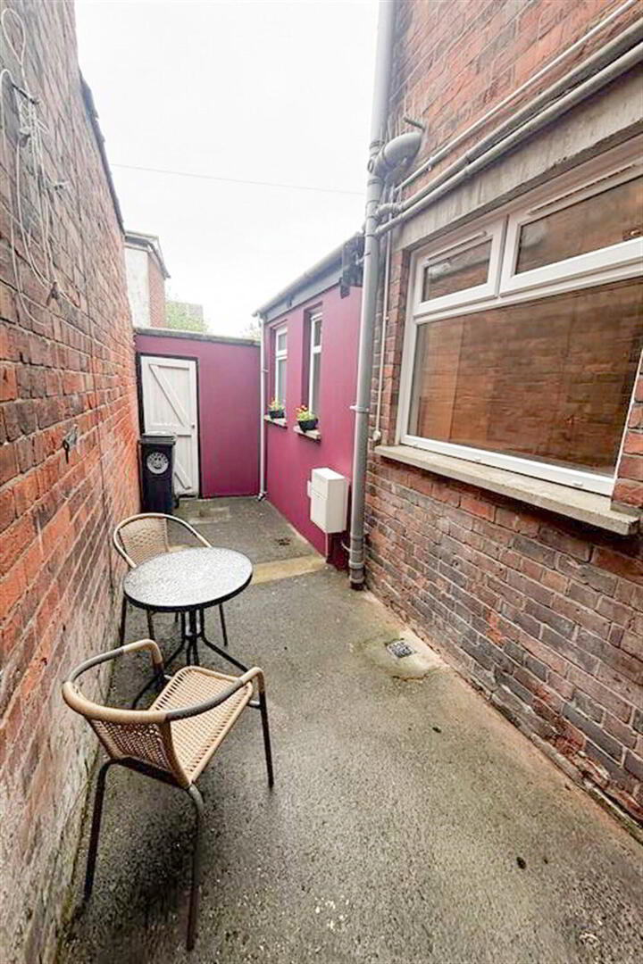 194A Ravenhill Road 10 of 11