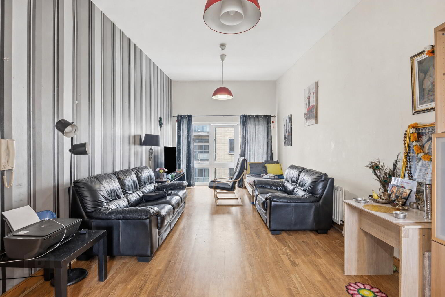 151 Victoria Place, 20 Wellwood Street 3 of 14