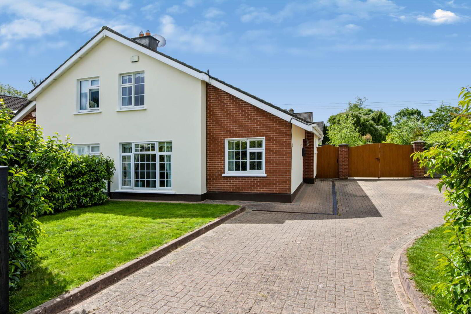 138 Beechdale 1 of 19