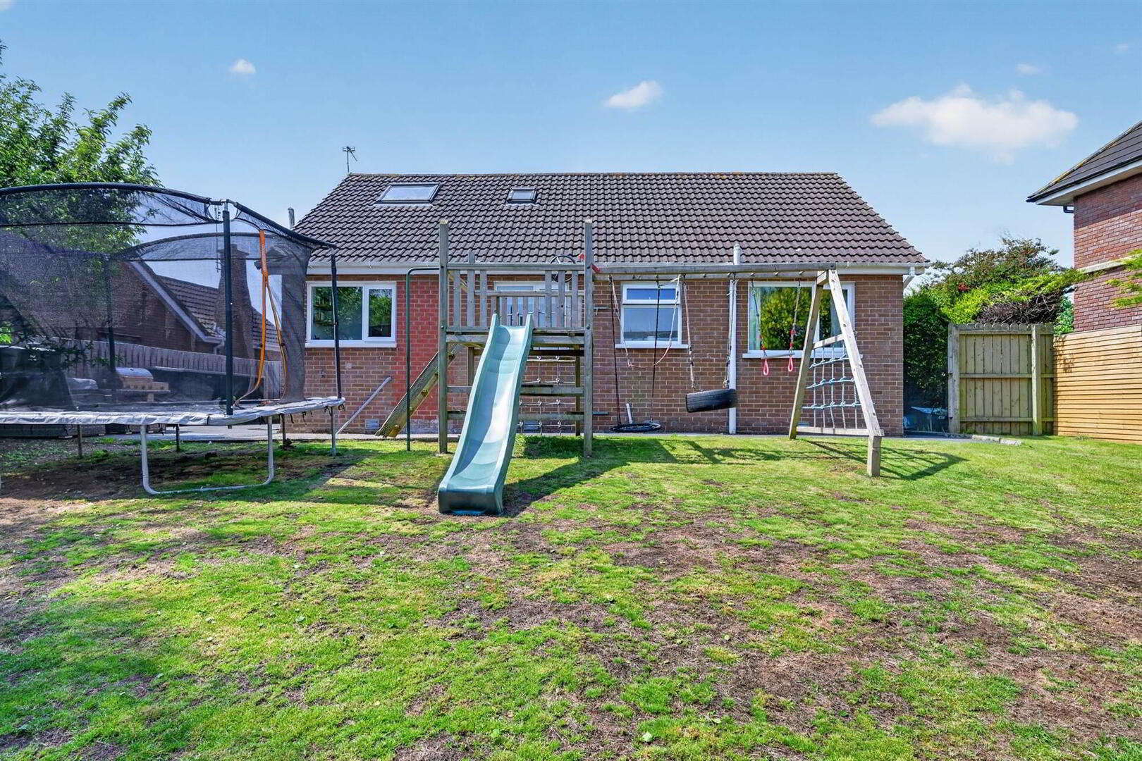 1 Robinson Road 16 of 17