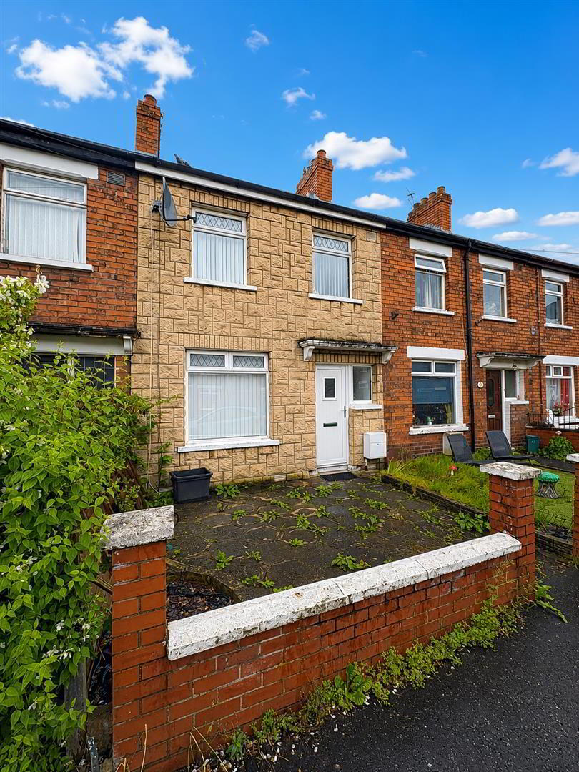 47 Sandbrook Park 1 of 17