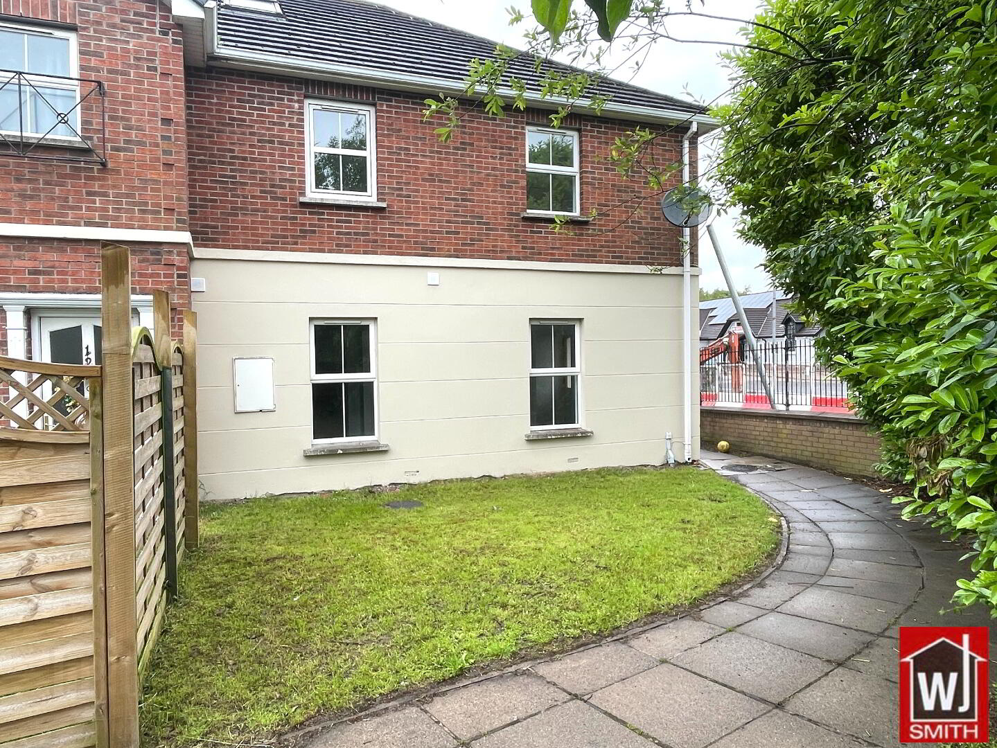 13 Lisnagort Court 33 of 34