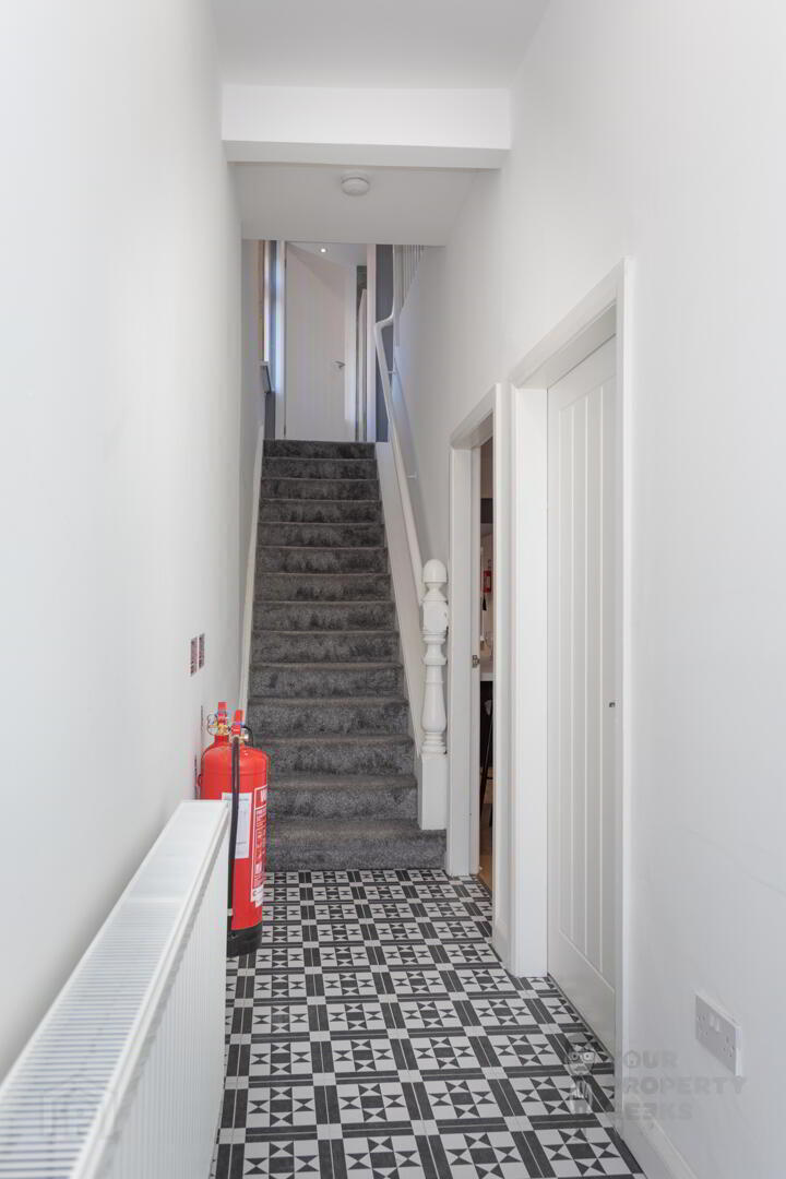 Room 3, 787 Crumlin Road 2 of 18