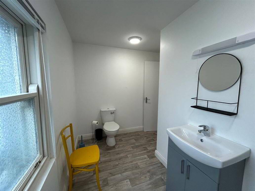 Apt 2, 16 Quay Street 8 of 8