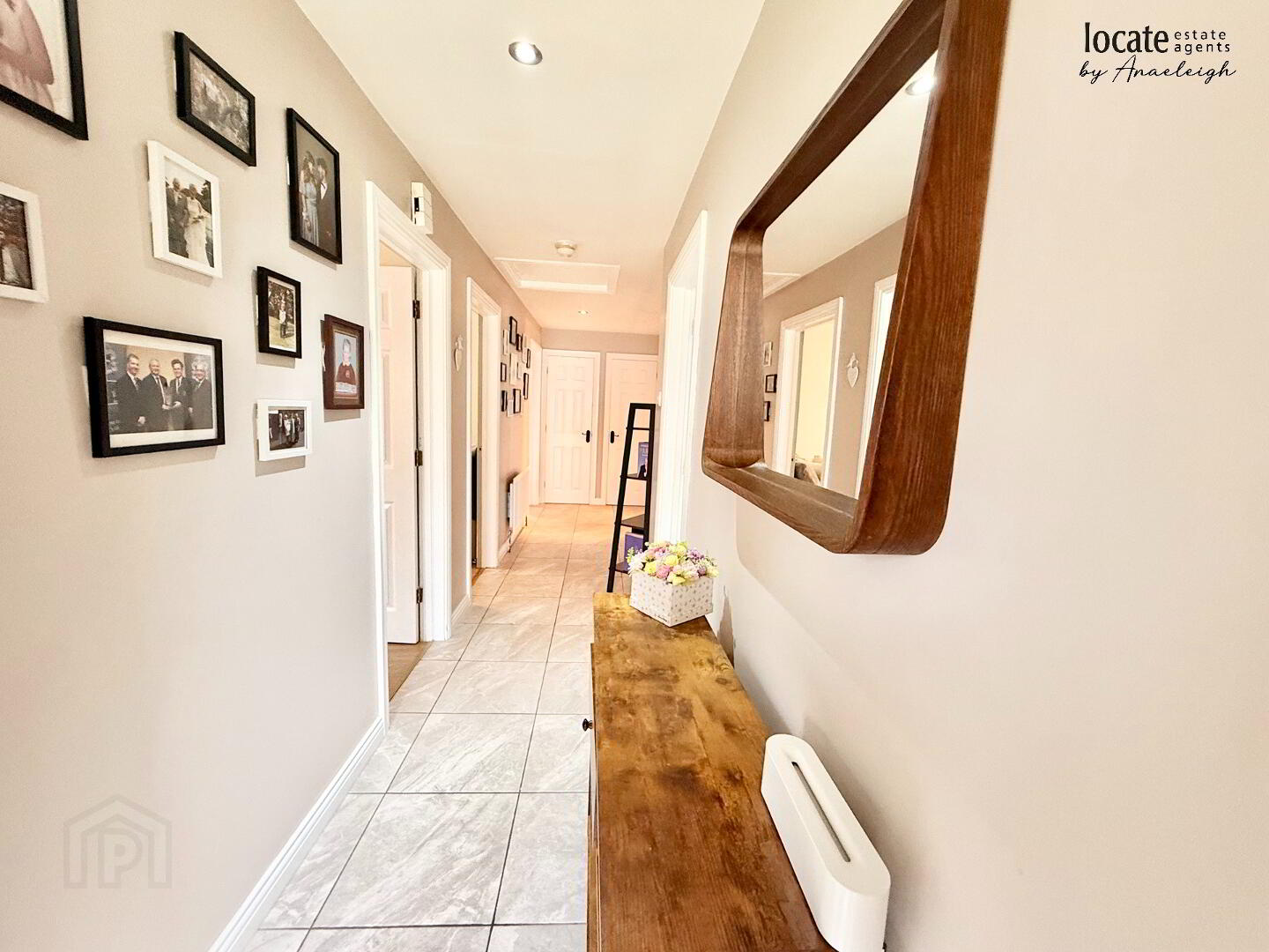 31 Briar Hill 2 of 23