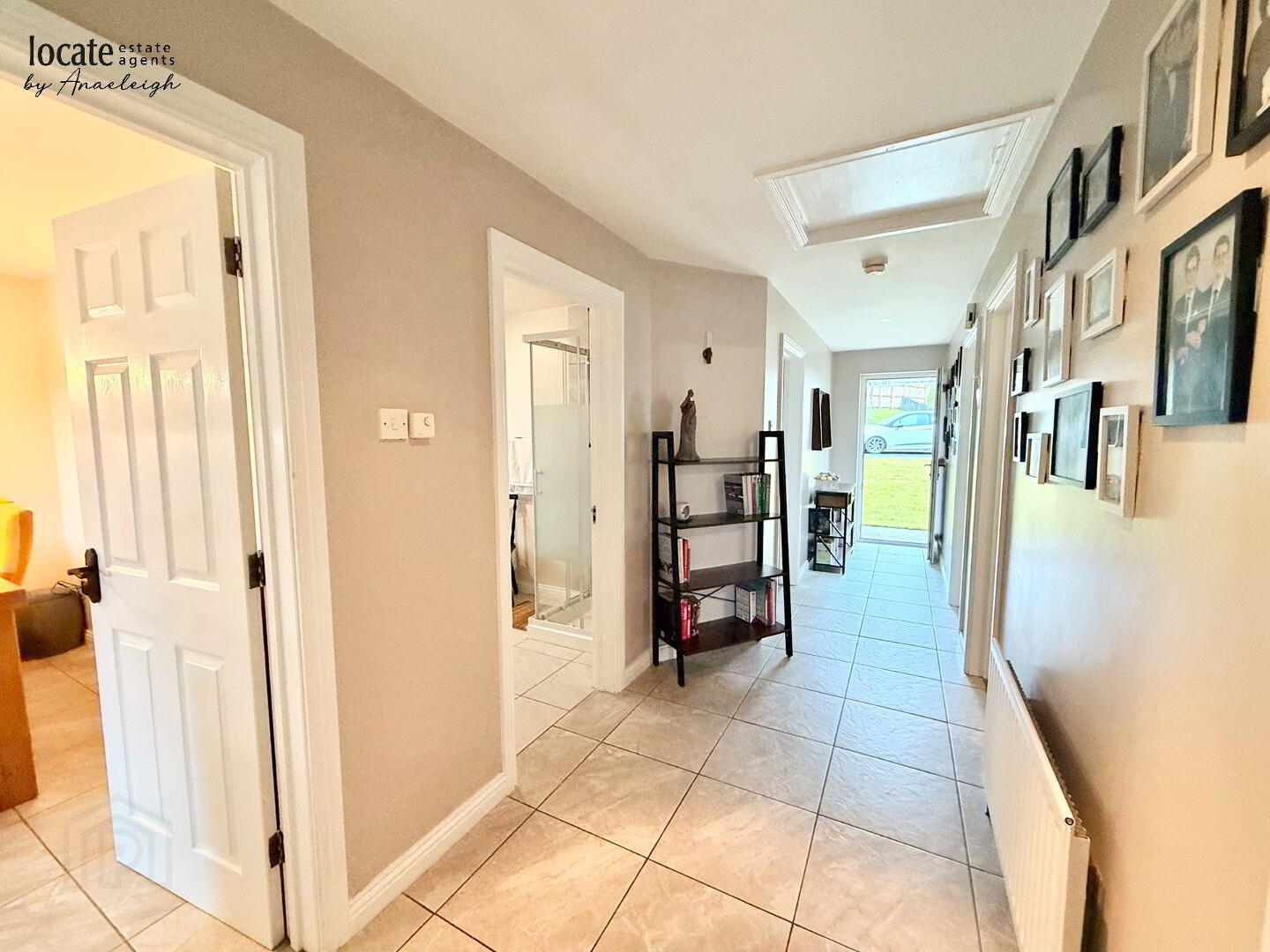 31 Briar Hill 3 of 23