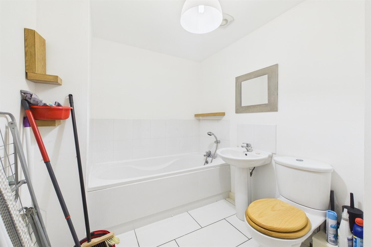 Apt 7 6, Lewis Mews 9 of 9