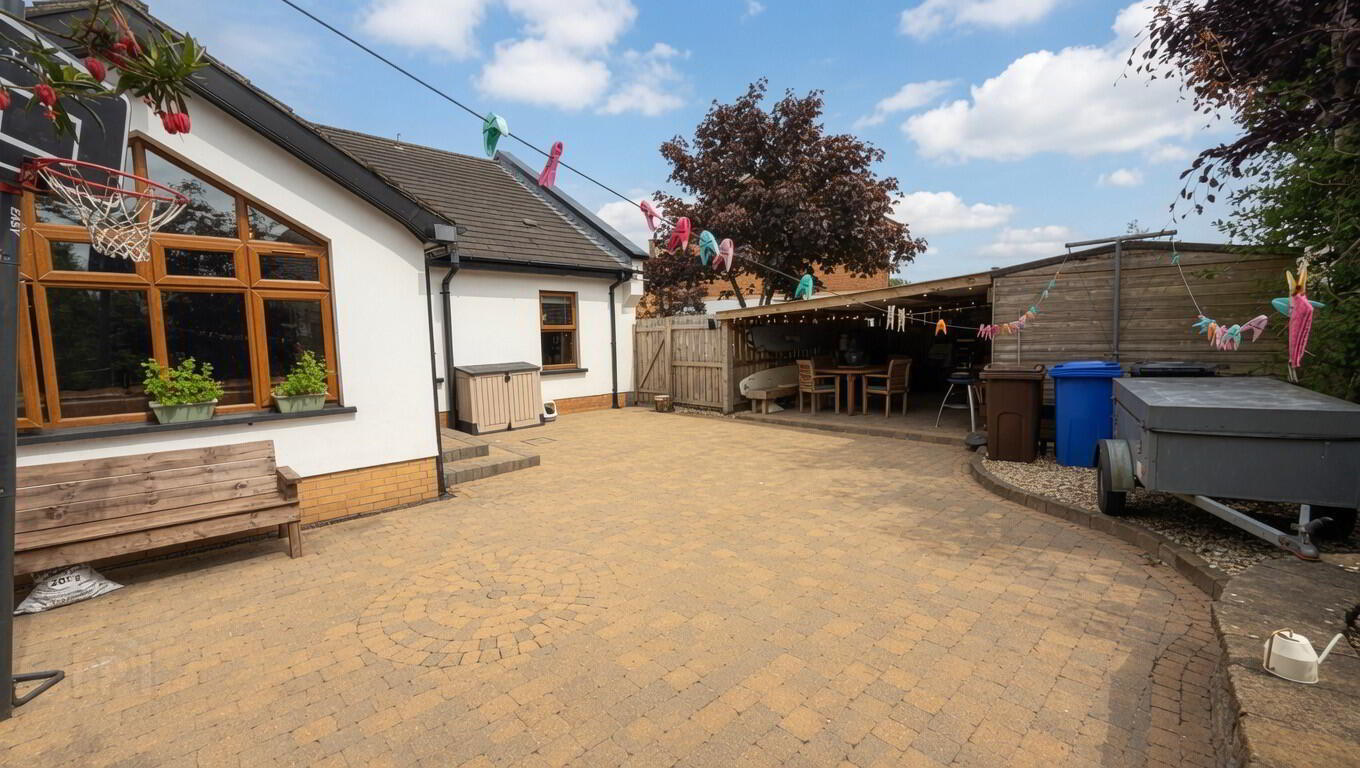 51 Woodford Park 18 of 19