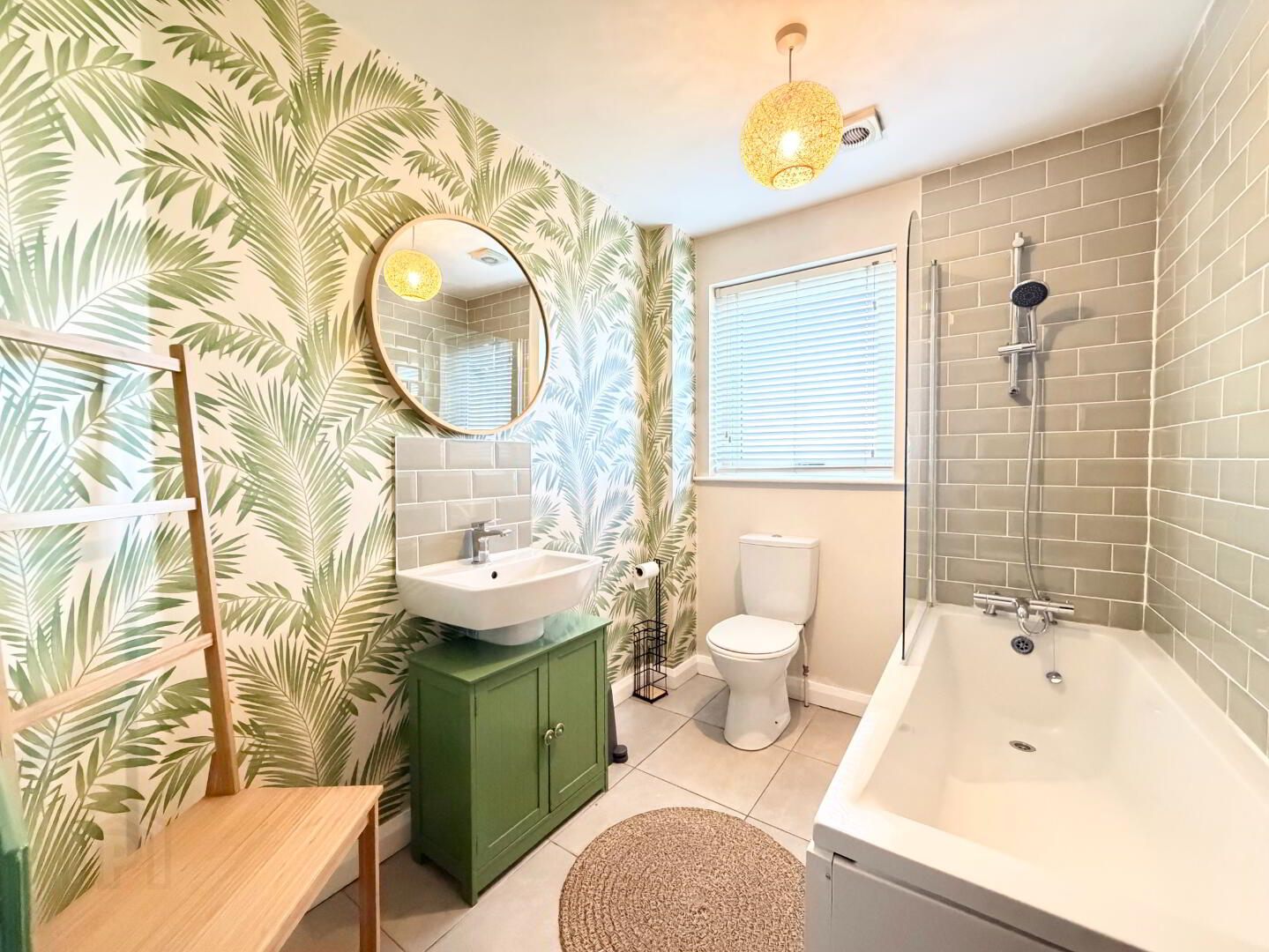 10 Woodland Grove 17 of 17