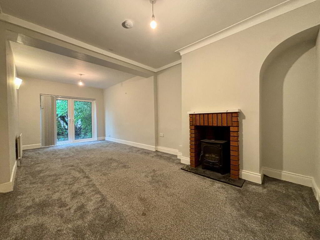 10 Ravenhill Crescent 3 of 8