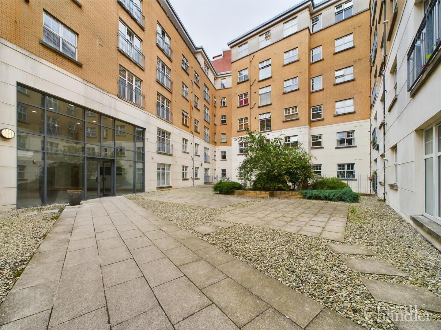 38 Alfred Street, 110 Bass Buildings 3 of 13