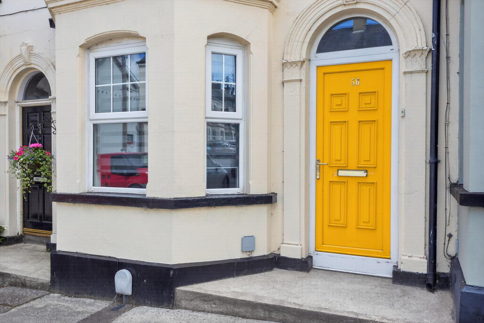 56 Brownlow Street 2 of 18