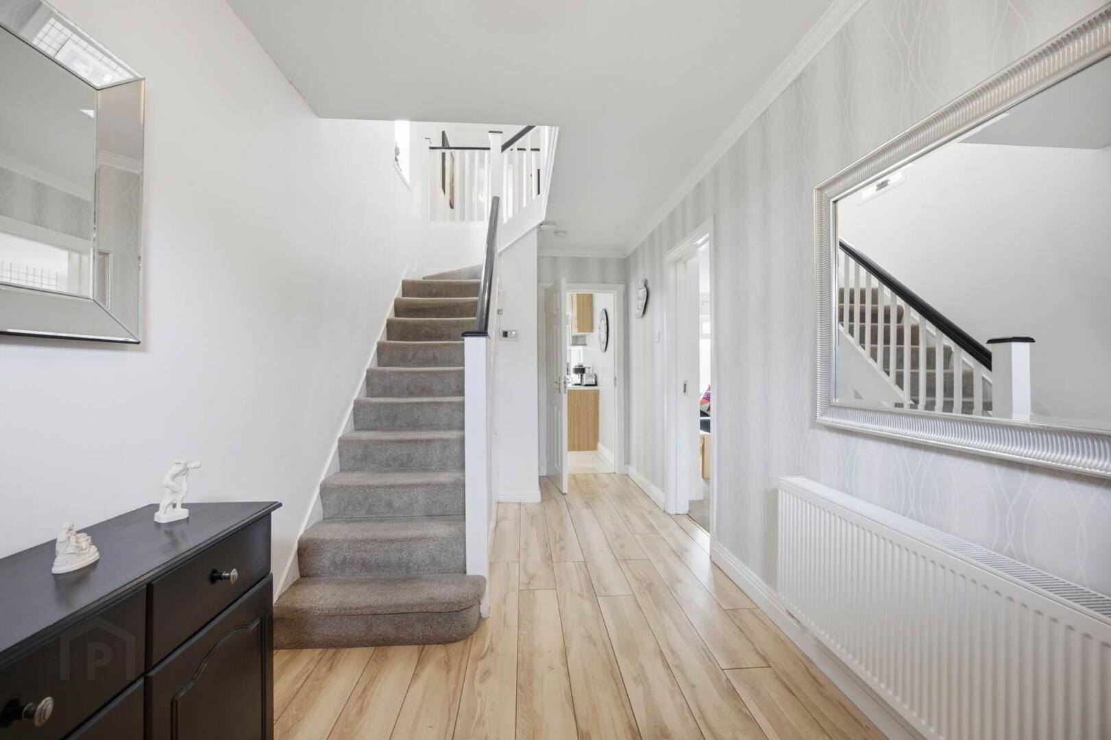 8 Dromlee Crescent 2 of 21