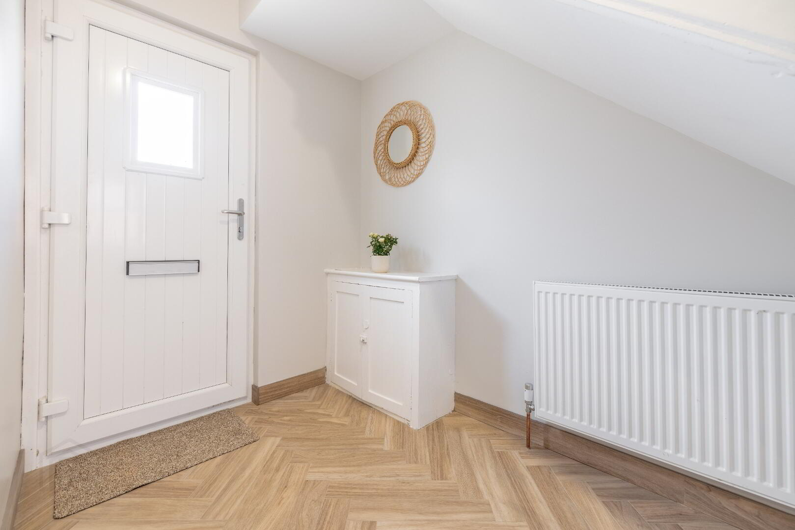 Room 1, Woodcot Avenue 17 of 17