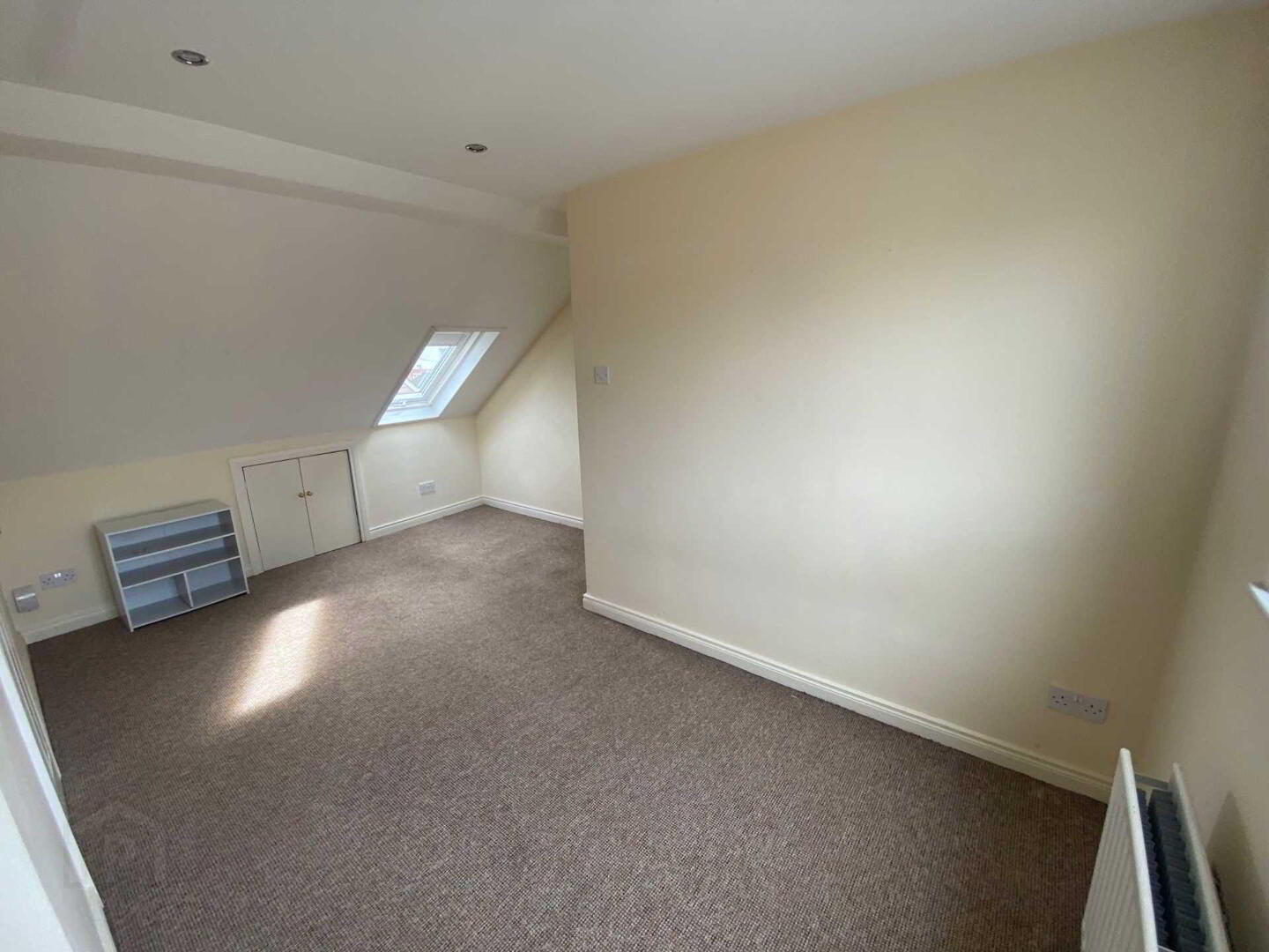 36 Hillfoot Street 12 of 13